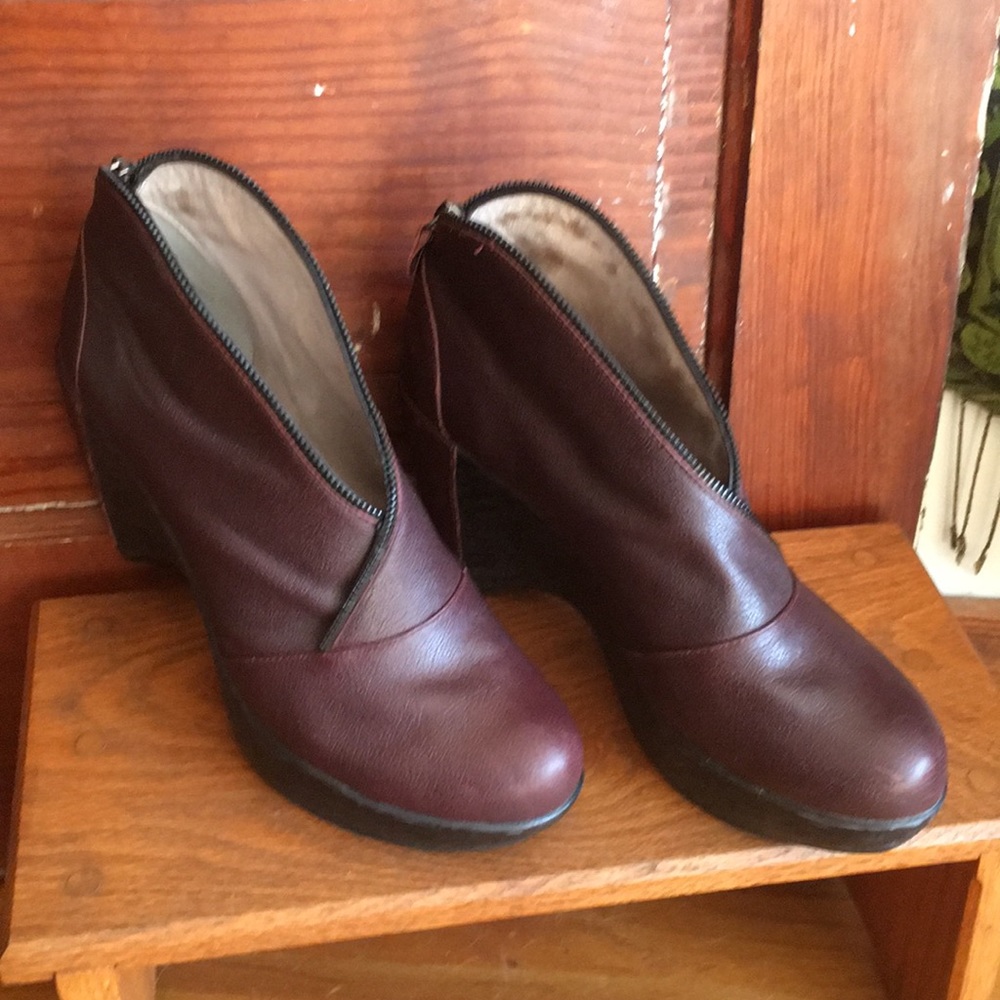 Jambu Leather wedge bootie